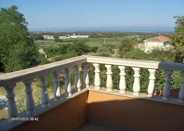 Andela Apartamento Labinci